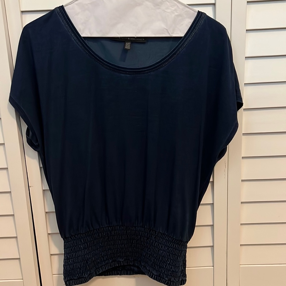 Denim blue kimono top with elastic at waist. Perfect for summer!